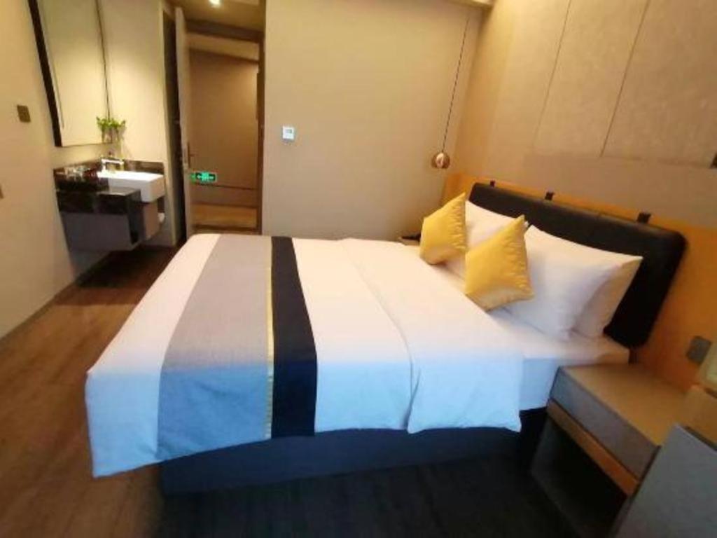Home Inn Kunming Baita Road Exterior foto